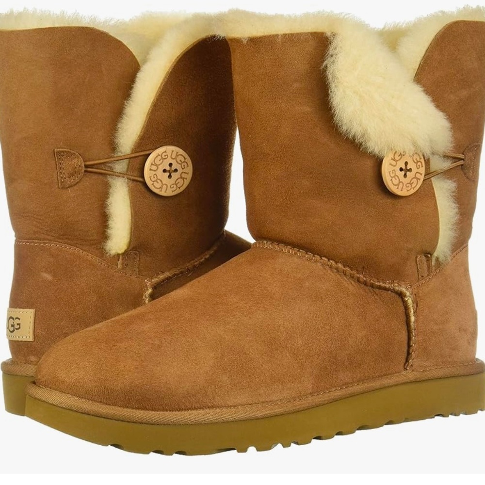 Ugg Bailey Button Boot. Size 8. Only Worn A Few T… - image 1